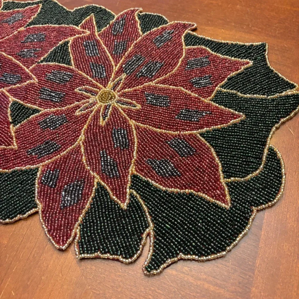 Christmas‎ Poinsettia Hand Beaded Table Runner Red Green Gold | 35x13 | Holiday